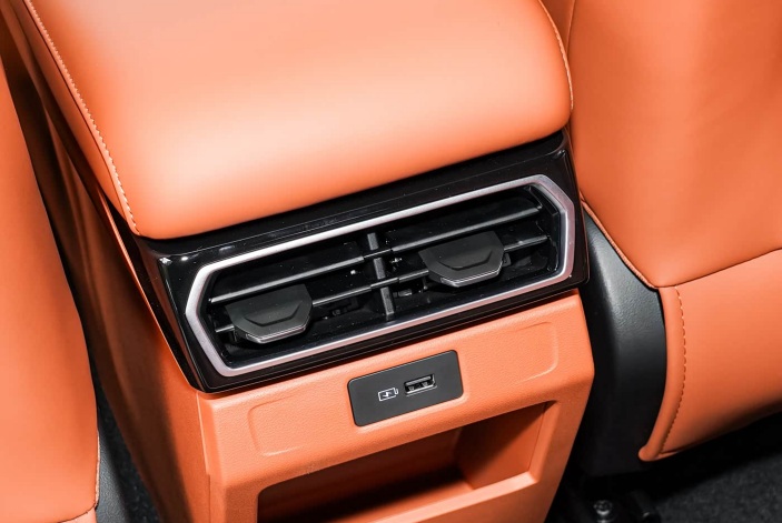 Geely Boyue-11